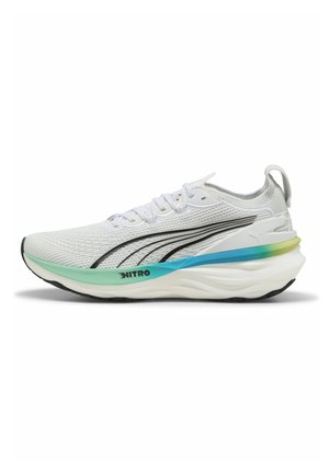 FOREVERRUN NITRO  - Trailové bežecké topánky - white speed blue