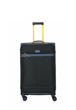 Valigia morbida nera verticale con quattro ruote, manico telescopico giallo, tasca frontale con zip e rifinitura della cerniera grigia.