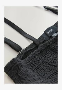Non sélectionné, black