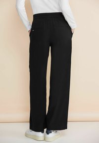 Street One LOOSE FIT - Tygbyxor - schwarz