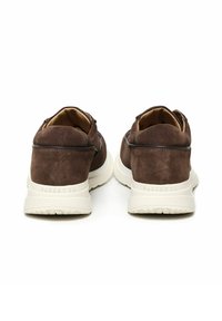 Cesare Paciotti Baskets basses - marrone