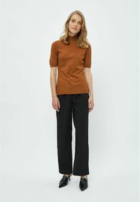Desires EVIA SHORT SLEEVE - Navadna majica - glazed ginger