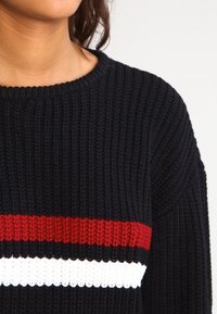 TWINTIP Maglione - black