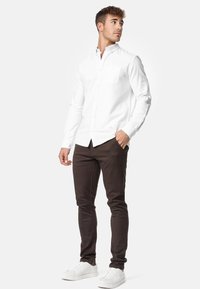 INDICODE JEANS BUCKNER - Chinosy