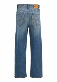 Pohľad zozadu na modré rifle s rovnými nohavicami, s dvoma zadnými vreckami a hnedou štítkou Jack & Jones na páse.