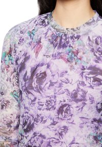 NIKKIE FLOWER DRESS - Vestido de cocktail / Vestido de festa - lilac/black