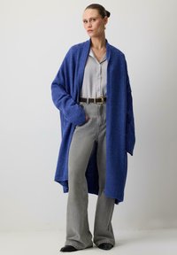 Unselected, midnight blue