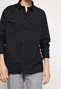 Solid Camisa - black