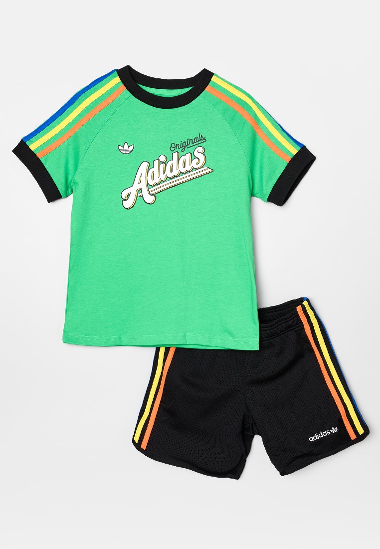 adidas Originals T-shirt med print flerfärgad