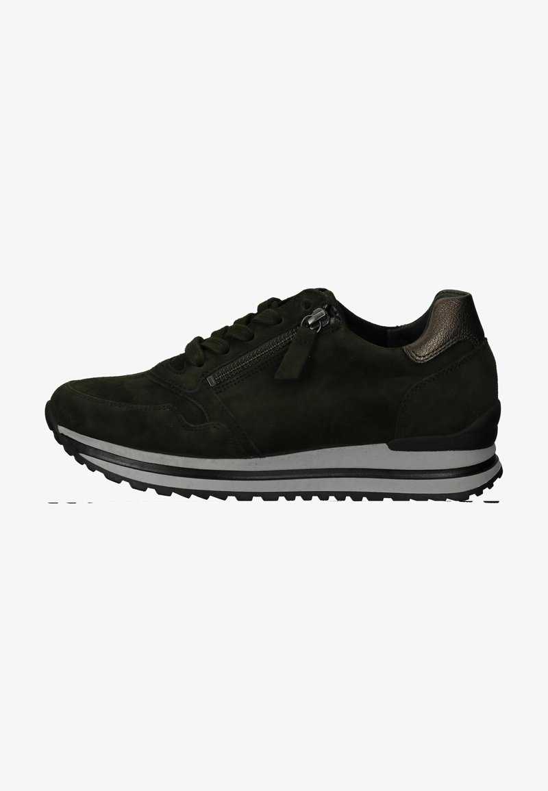 Dunkelgrüner Wildleder-Sneaker mit strukturierter Oberfläche, Schnürung vorne, seitlichem Reißverschluss und einer kontrastierenden Gummi-Sohle in Schwarz und Grau.