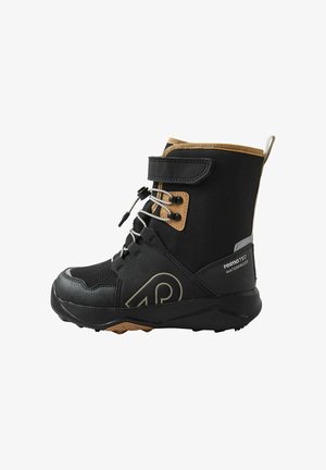 Czarne wodoodporne buty z gładką fakturą, kontrastującymi brązowymi akcentami, elastycznymi sznurówkami i solidną gumową podeszwą zapewniającą trwałość.