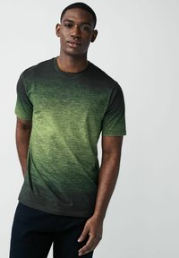 Next - DIP DYE GRAPHIC - T-Shirt print - green chest graphic Thumbnail-Bild 1