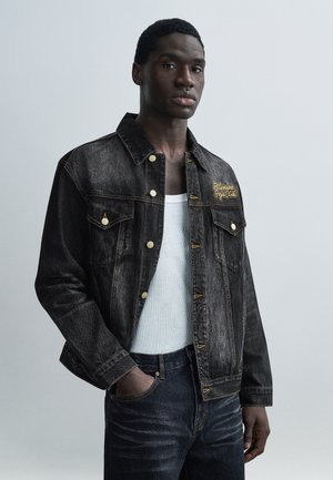 SCRIPT TRUCKER JACKET - Chaqueta vaquera - black