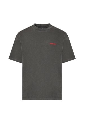 T-shirt grigio scuro a maniche corte con un piccolo logo rosso "REPRESENT" sul petto sinistro e scollo rotondo.