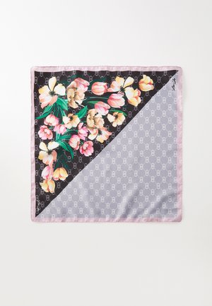 Silket skjerf med blomsterprints i rosa og kremfarge på en svart bakgrunn, med en grå mønstrete seksjon og en rosa kant.