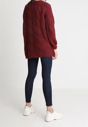 Neuletakki - mottled dark purple