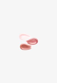 Drei Kosmetik-Cremeswatchs: helles Rosa, zartes rosa Schimmer und Pfirsich mit Glitzer, auf einem weißen Hintergrund präsentiert.