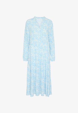 Hosszú ujjú ruha világoskék anyagból, fehér absztrakt mintával, V-kivágással és áramló, réteges sziluettel.