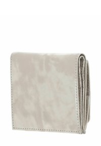 Portefeuille en cuir gris clair, plié, avec des coutures visibles le long des bords, debout sur un fond blanc.