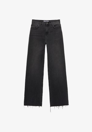 Černé džíny s vysokým pasem a širokými nohavicemi, se třepeným lemem, pěti kapsami a zapínáním na knoflík. Hladká textura s vybledlým vzhledem.