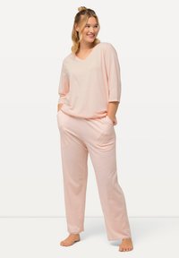 Ulla Popken Pyjama, Rayures et Cœur Femme Ulla Popken Pyjama, Rayures et Cœur Femme