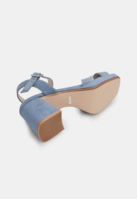 Bata Platforminiai sandalai - blu