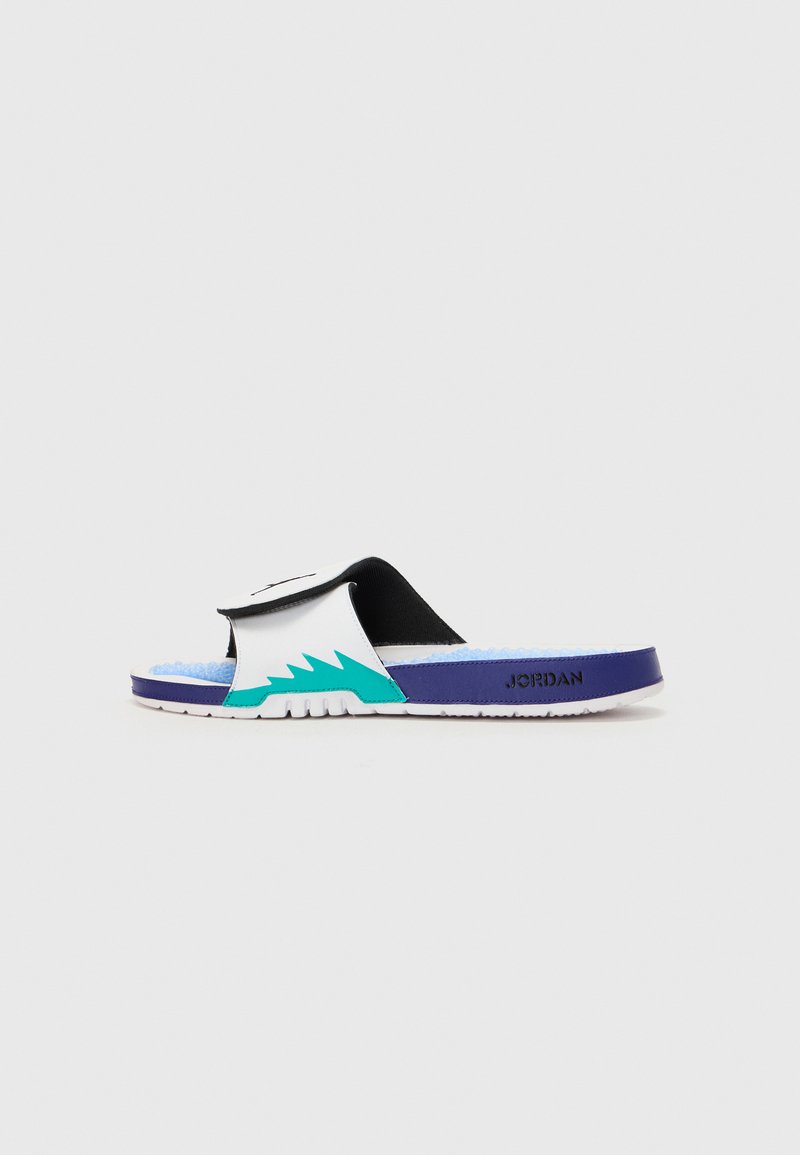 Jordan JORDAN HYDRO V RETRO - Pool slides - white/black/new emerald/grape ice