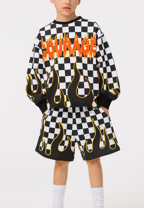 AMIL UNISEX - Shorts - check on fire