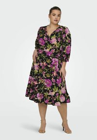 ONLY Carmakoma CARLIVIA 3/4 WRAP - Kasdienė suknelė - black