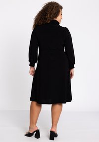 YOEK MIT KNÖPFEN - Blusenkleid - black