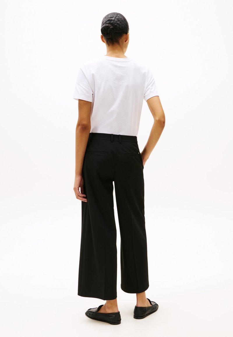 Tommy Hilfiger STRETCH WIDE LEG CROP PANT - Broek - black