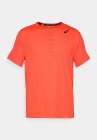 Sports T-shirt - light crimson/black