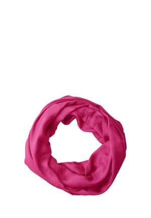Écharpe infinie en tissu rose vif disposée en boucle circulaire sur fond blanc.