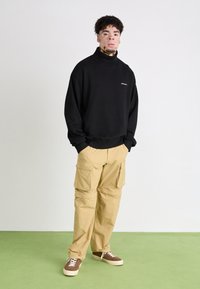 Carhartt WIP SCRIPT MOCKNECK - Melegítőfelső - black