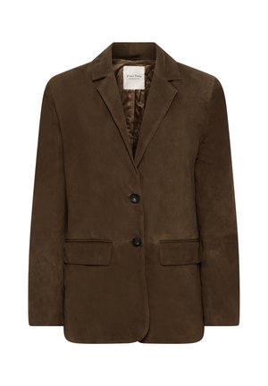 Blazer en daim marron avec revers crantés, deux boutons noirs, deux poches avant à rabat et intérieur doublé en satin.