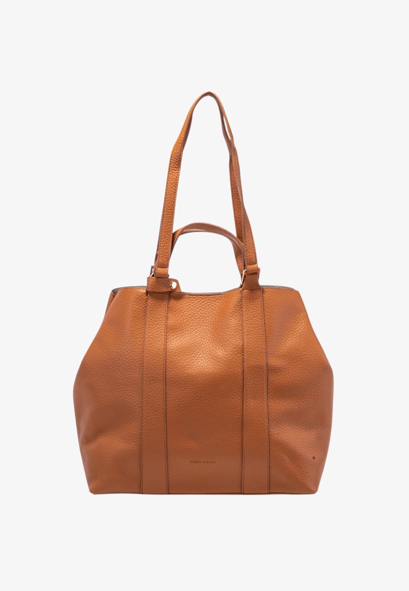 Borsa a tracolla in pelle color tan con superficie strutturata, due manici lunghi e dettagli di cucitura verticale. Design capiente per un uso quotidiano.