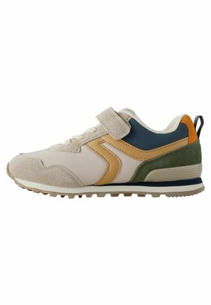 Trainers - neutral colourblock