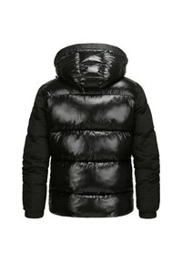 Schwarze, pufferartige Jacke mit glänzender, glatter Oberfläche, gerippten Ärmeln, verstellbarem Kapuze und gestepptem Design. Beinhaltet Reißverschlüsse und Nähte.
