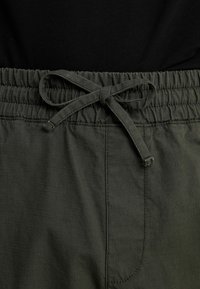 Carhartt WIP JOGGER COLUMBIA - Bojówki