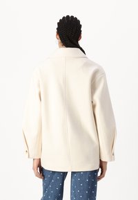 Gina Tricot Casaco curto - offwhite