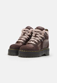 dr martens zuma