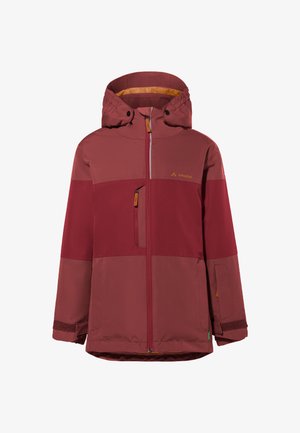Giacca rossa e bordeaux con chiusura a zip, cappuccio regolabile, due tasche laterali e tessuto testurizzato; presenta blocchi di colore contrastanti.
