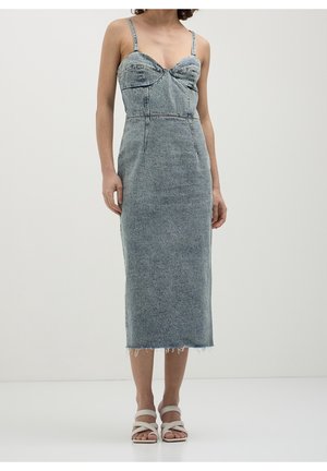 Sukienka jeansowa