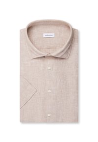 Chemise en lin beige à manches courtes avec col ouvert et boutons blancs sur le devant, soigneusement pliée, étiquetée « seidensticker » à l’intérieur du col.