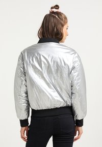 myMo Bomber dzseki - silber