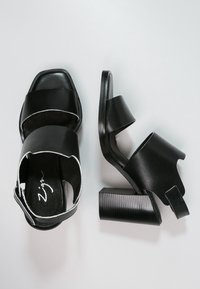 Zign Korolliset sandaalit - black