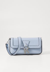 Neizvēlēts, kentucky blue