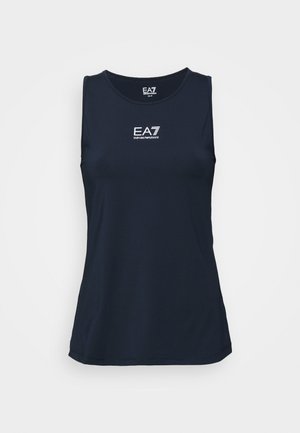 Marinblå ärmlös sport-tanktopp i slät tyg. Har EA7-logotypen i vitt på bröstet. Enkel, figurnära design.
