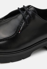 Tommy Jeans SMART DERBY SHOE - Derbies - black