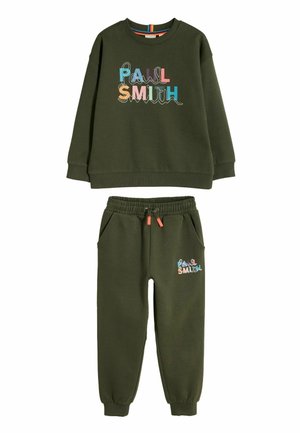 Olivgrünes Sweatshirt- und Sweathosen-Set mit buntem "Paul Smith"-Text auf der Brust und dem linken Oberschenkel, elastischen Bündchen und Kordelzugbund.